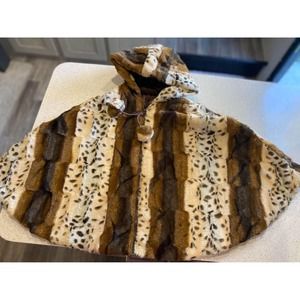 Lilly Patricia faux fur zip up hooded poncho (girls) size large